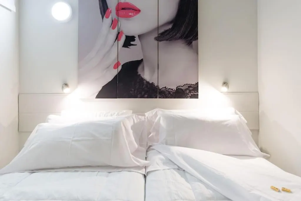 Incredible Luxury Location In Puerto Banus Beach For Families Marbella Apartment