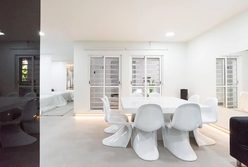 Incredible Luxury Location In Puerto Banus Beach For Families Marbella Apartment