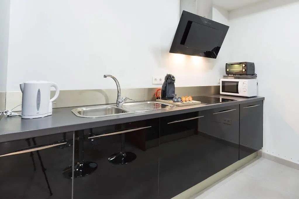 Incredible Luxury Location In Puerto Banus Beach For Families Marbella